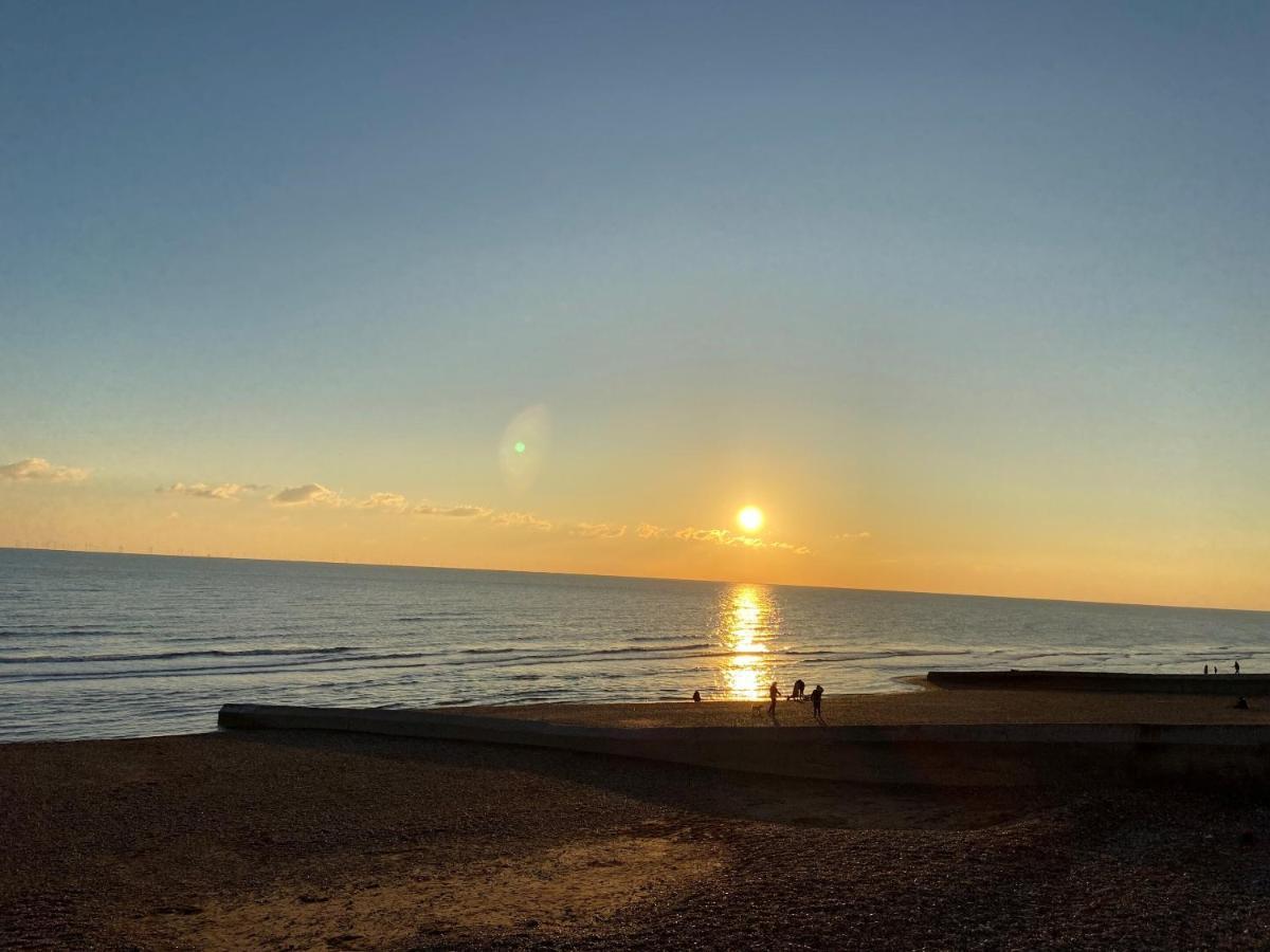 The Windsor Apartment By Gge, Brighton Beach, Sleeps 4 Екстер'єр фото